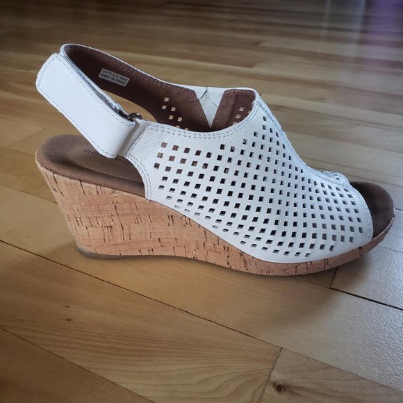 White Rockport Briah sling wedges, size 7.5 - Picture 4 of 7